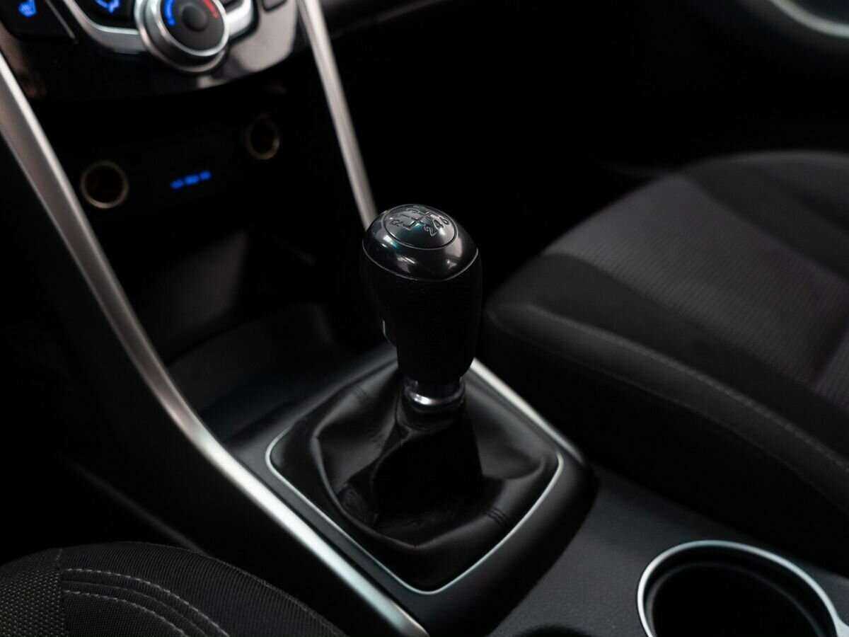 Купить Hyundai i30, 2013, 220 000 км, фото №13