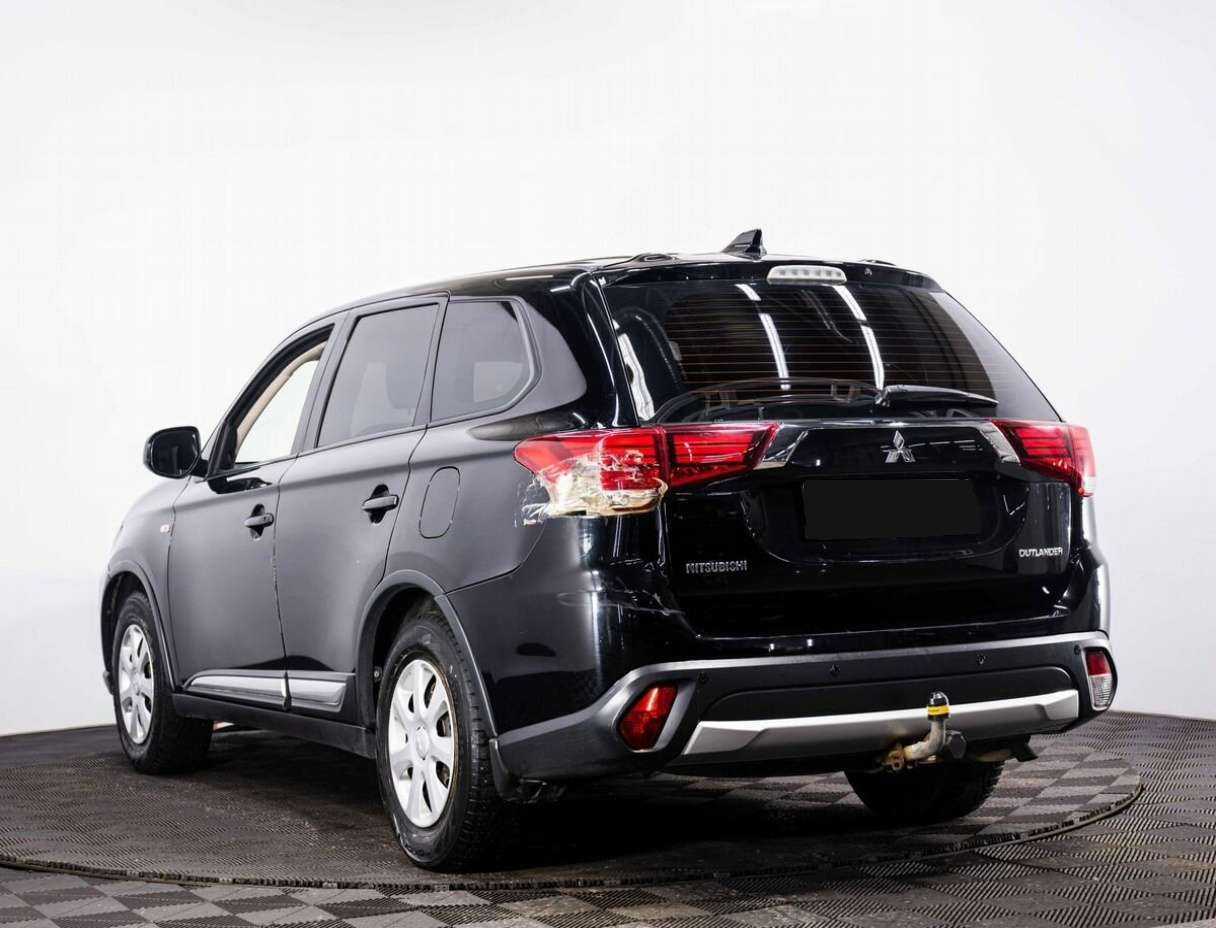 Купить Mitsubishi Outlander, 2018, 151 000 км, фото №4
