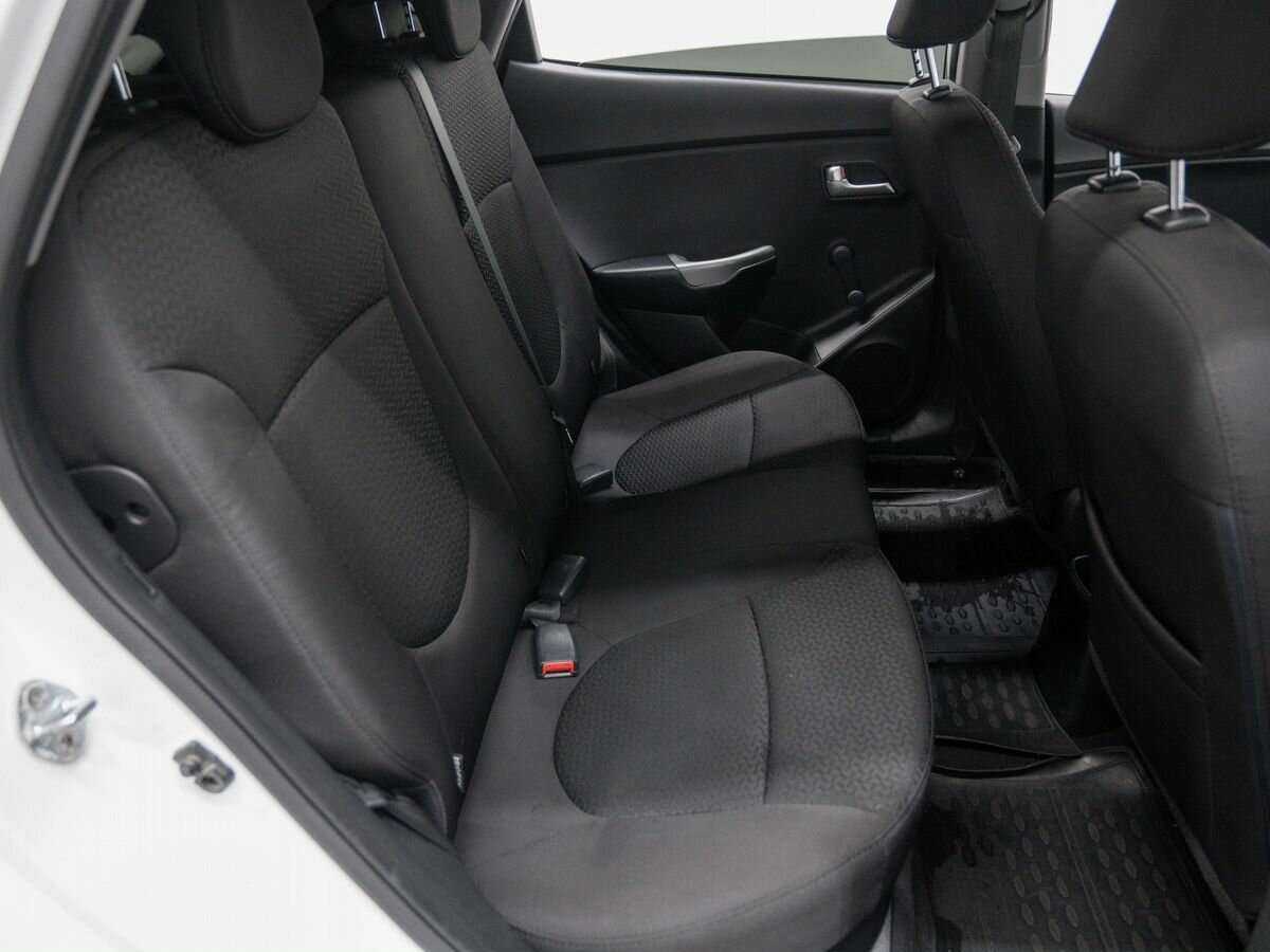 Купить Kia Rio, 2017, 157 003 км, фото №10