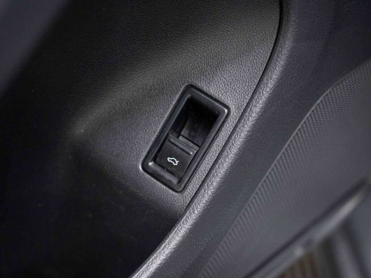 Купить Volkswagen Jetta, 2012, 228 632 км, фото №15