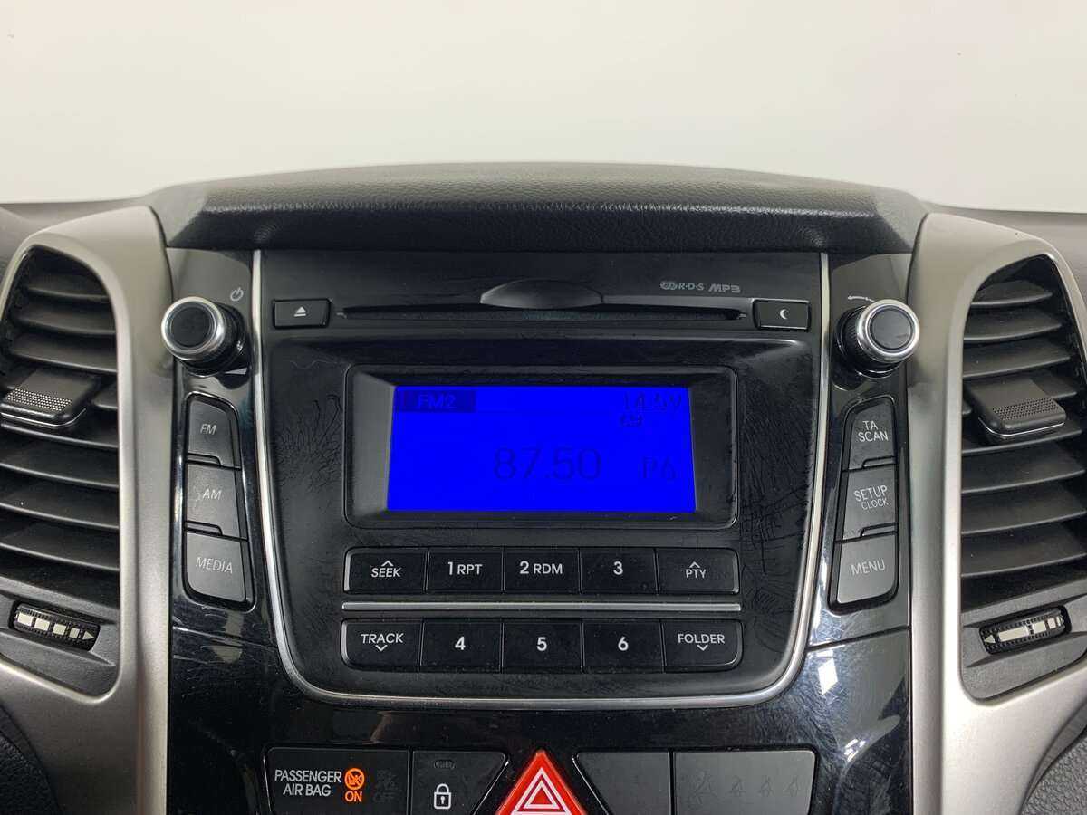 Купить Hyundai i30, 2012, 258 063 км, фото №13