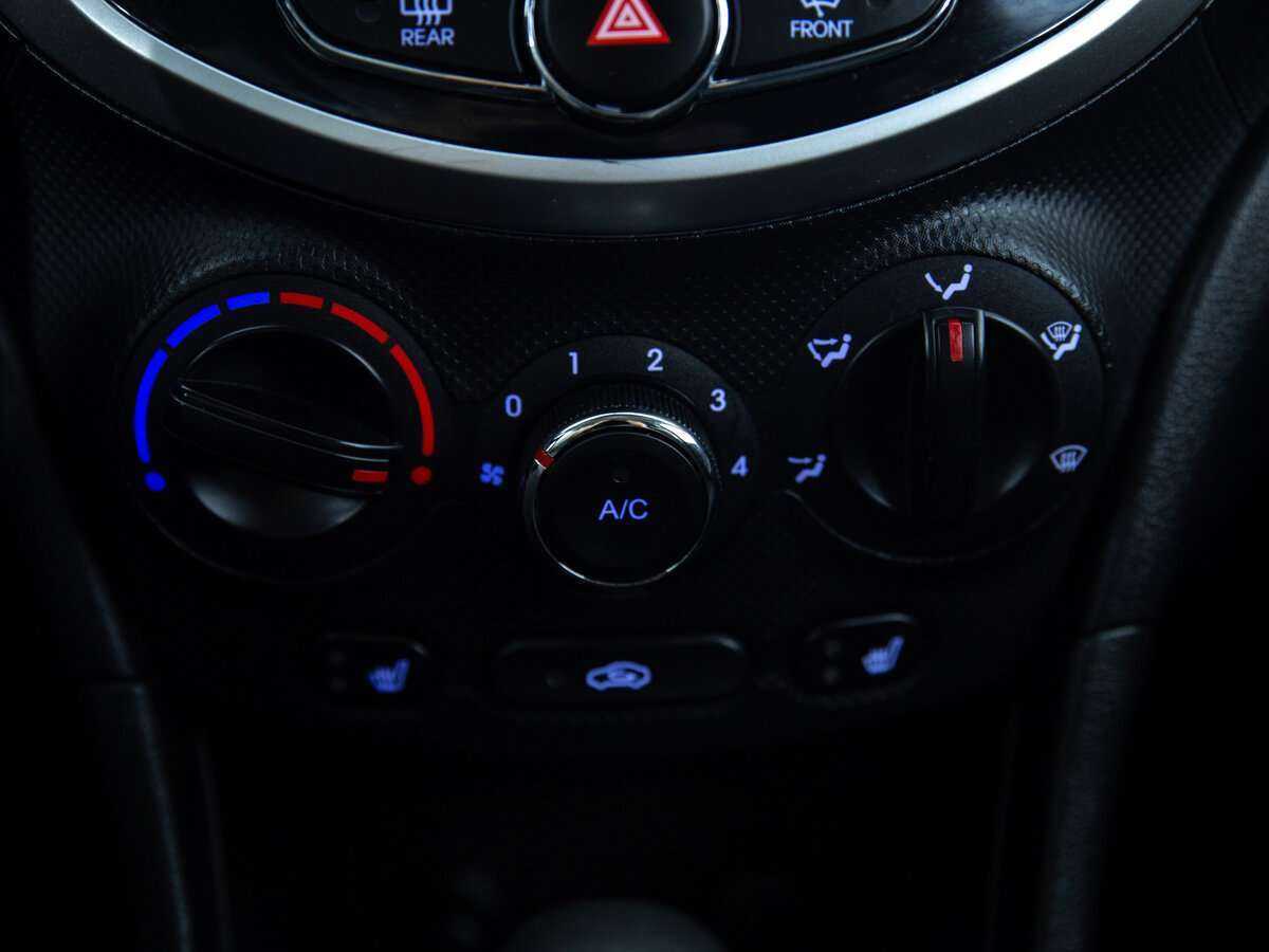 Купить Hyundai Solaris, 2013, 123 846 км, фото №16