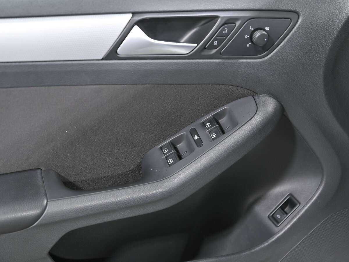Купить Volkswagen Jetta, 2013, 158 244 км, фото №14