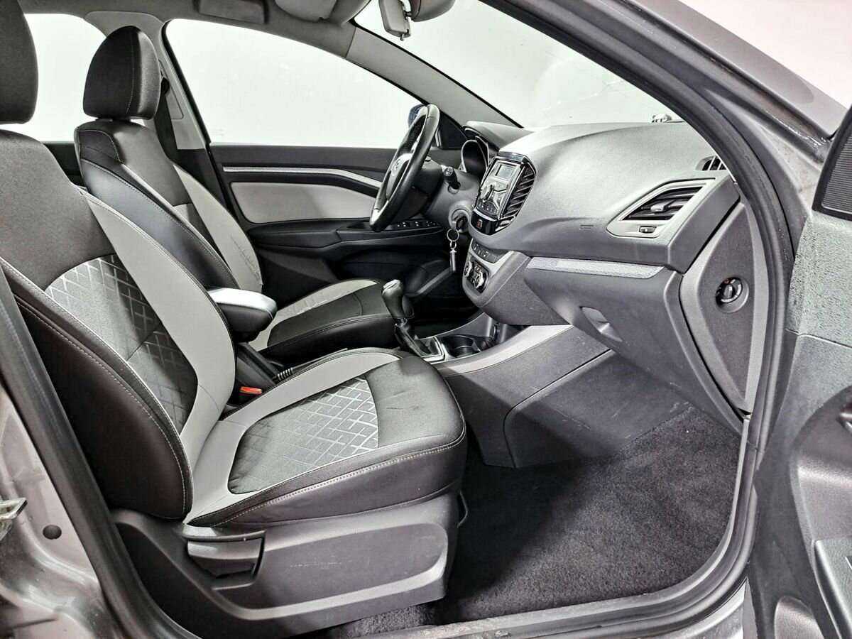 Купить Lada (ВАЗ) Vesta SW Cross, 2017, 169 905 км, фото №11