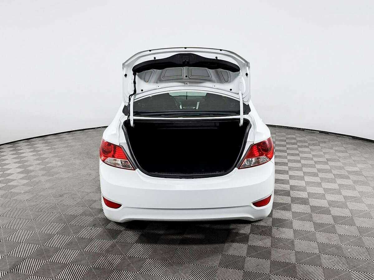 Купить Hyundai Solaris, 2013, 148 000 км, фото №10