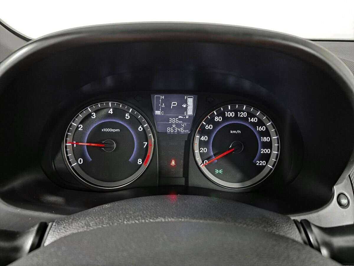 Купить Hyundai Solaris, 2015, 86 340 км, фото №9