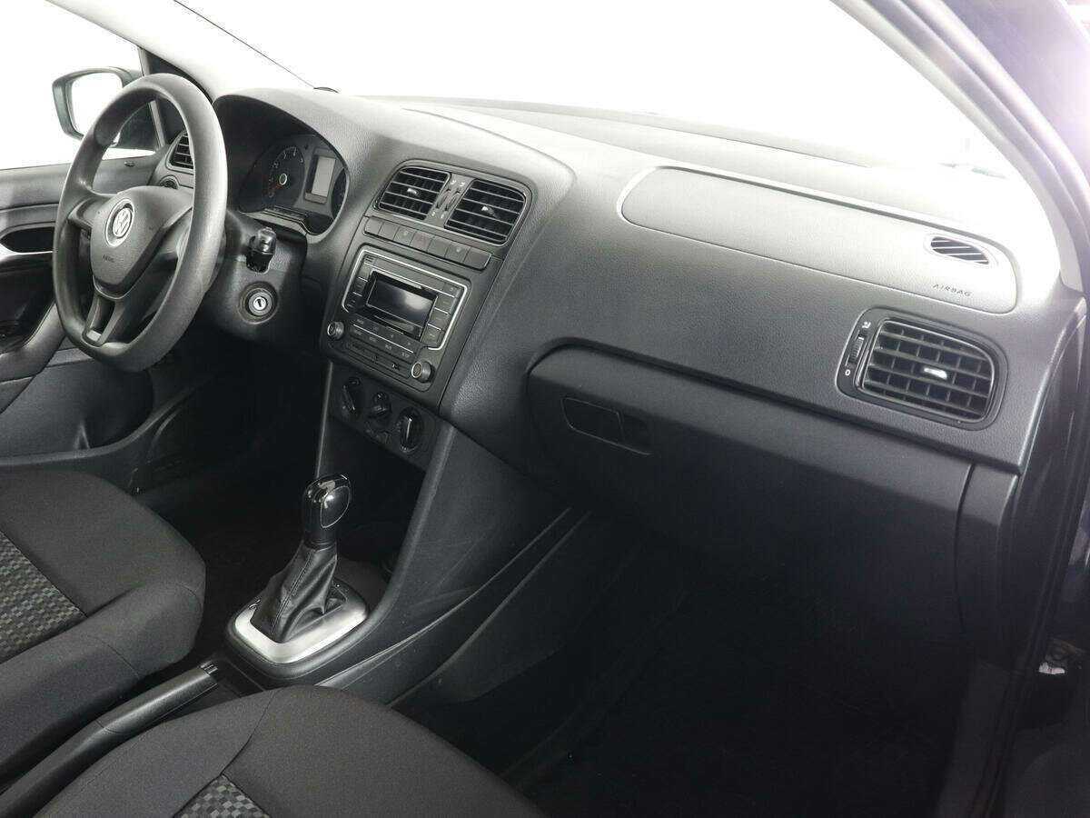 Купить Volkswagen Polo, 2017, 81 500 км, фото №10