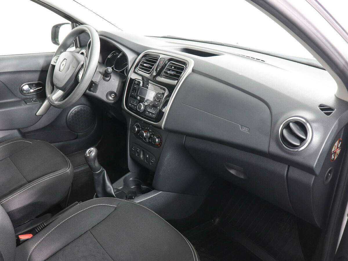 Купить Renault Logan, 2018, 155 368 км, фото №6