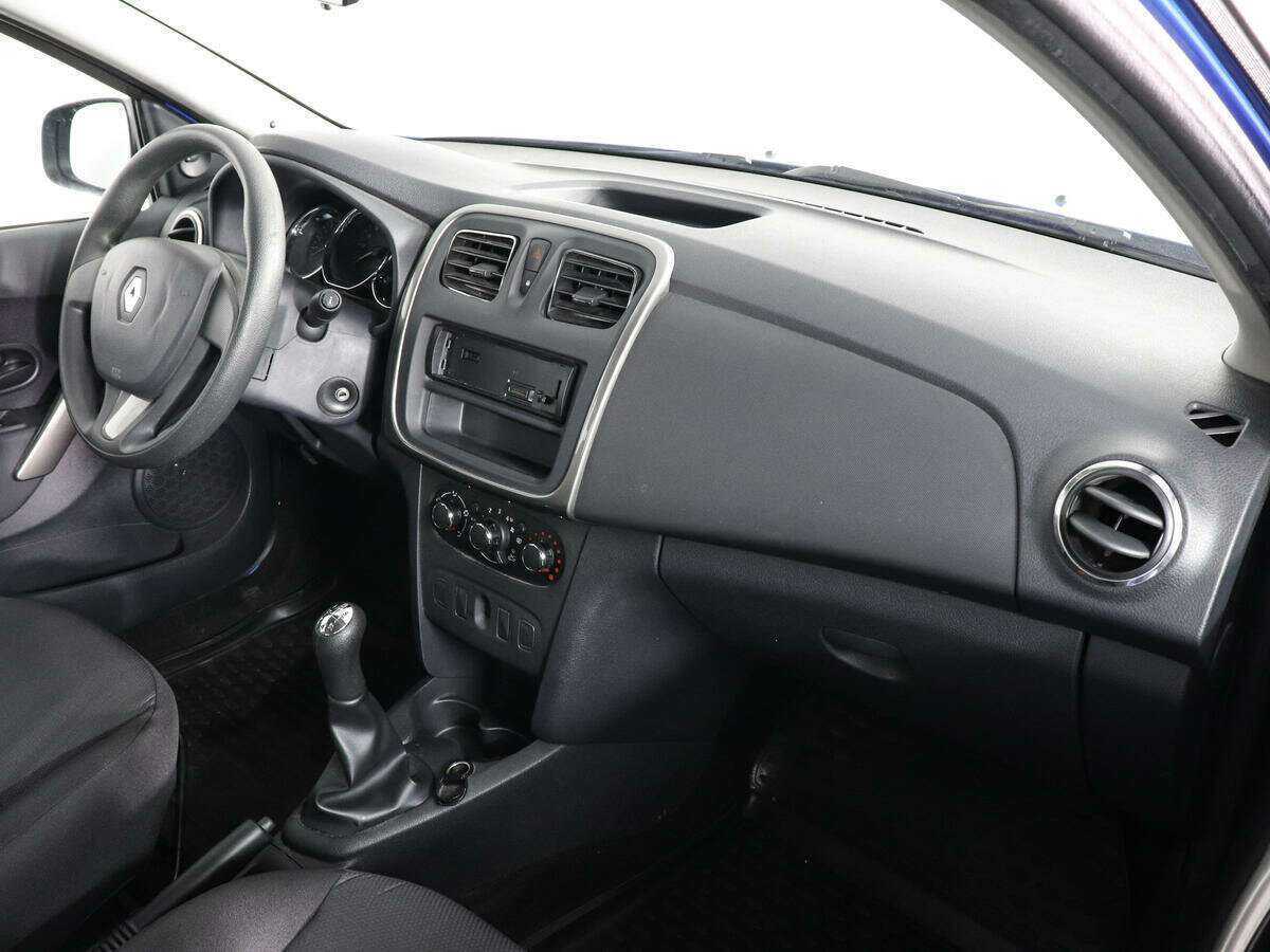 Купить Renault Logan, 2017, 70 386 км, фото №10