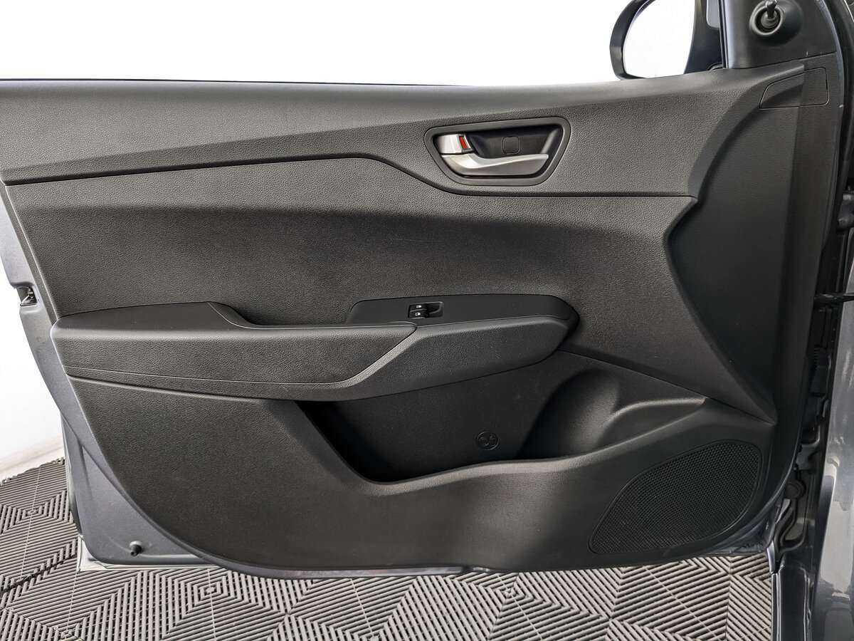 Купить Hyundai Solaris, 2019, 64 956 км, фото №14