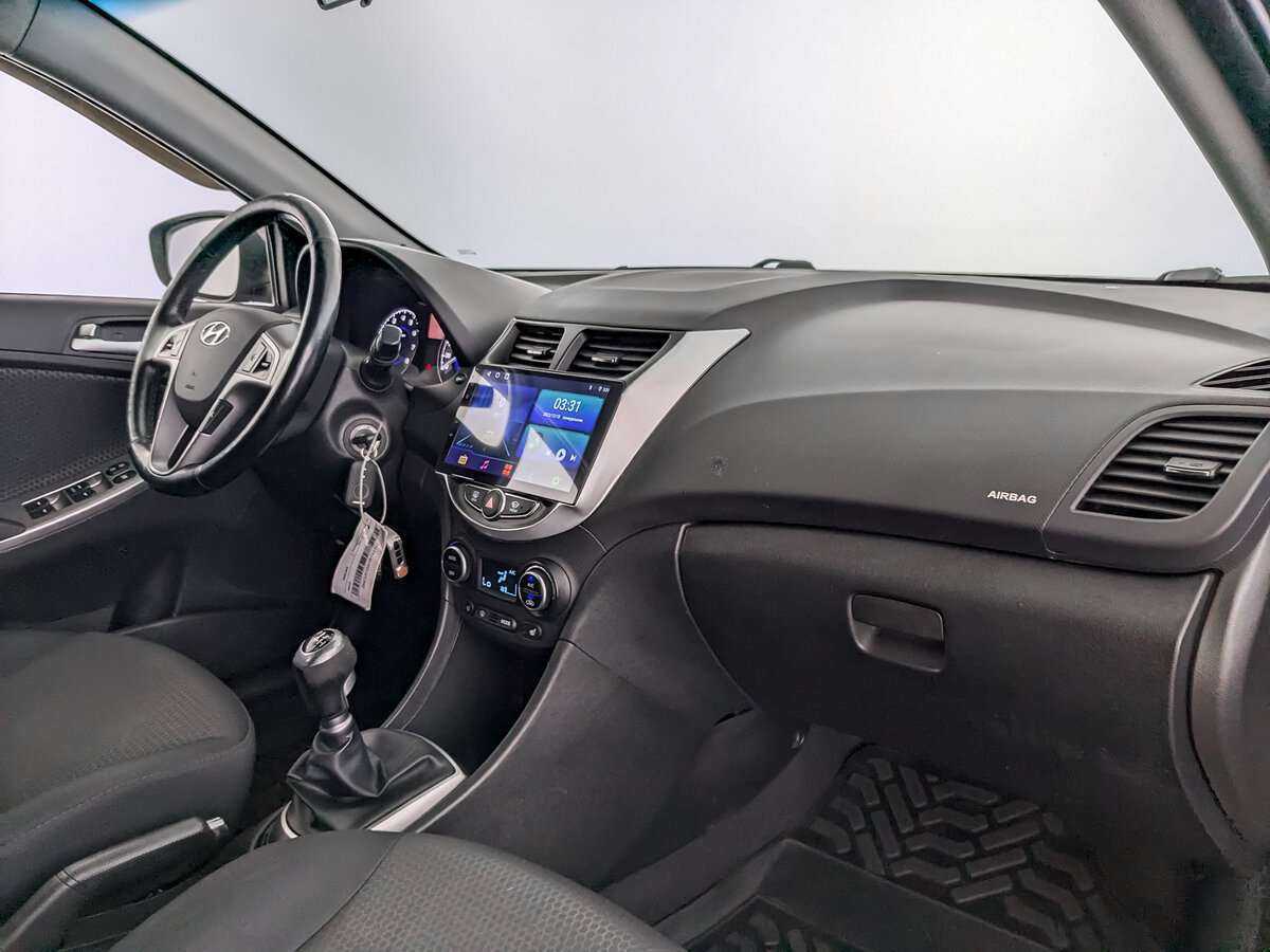 Купить Hyundai Solaris, 2016, 85 596 км, фото №9