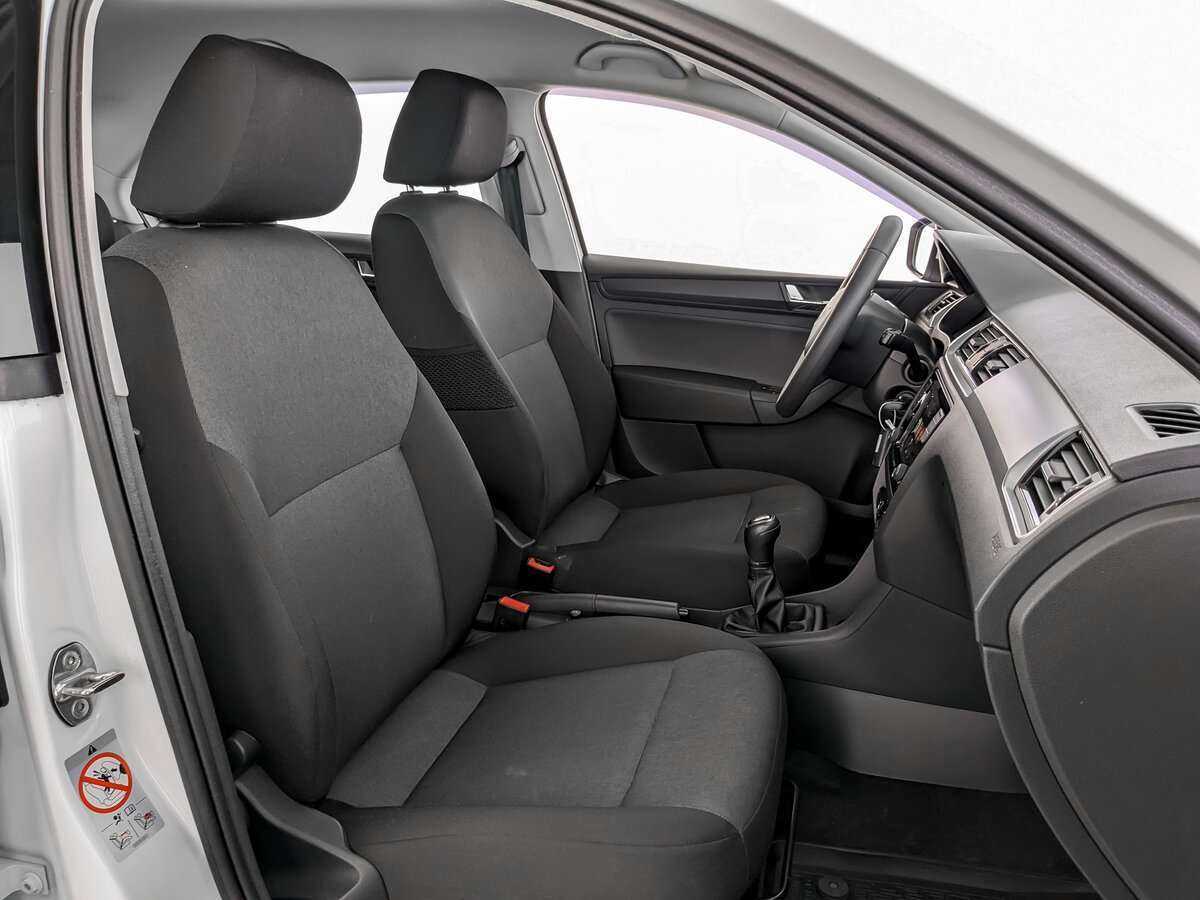 Купить Skoda Rapid, 2017, 117 370 км, фото №19