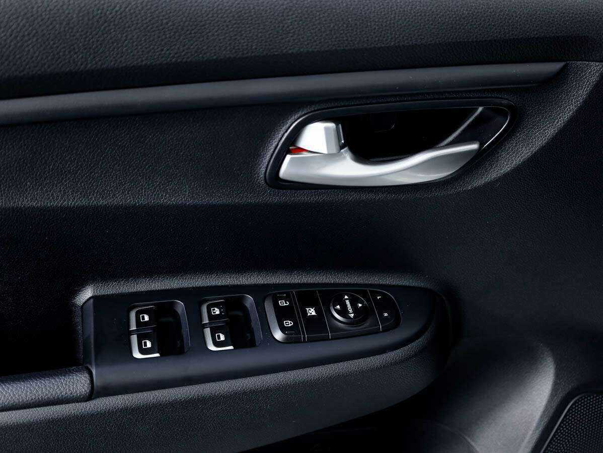 Купить Kia Rio X-Line, 2019, 9 348 км, фото №13