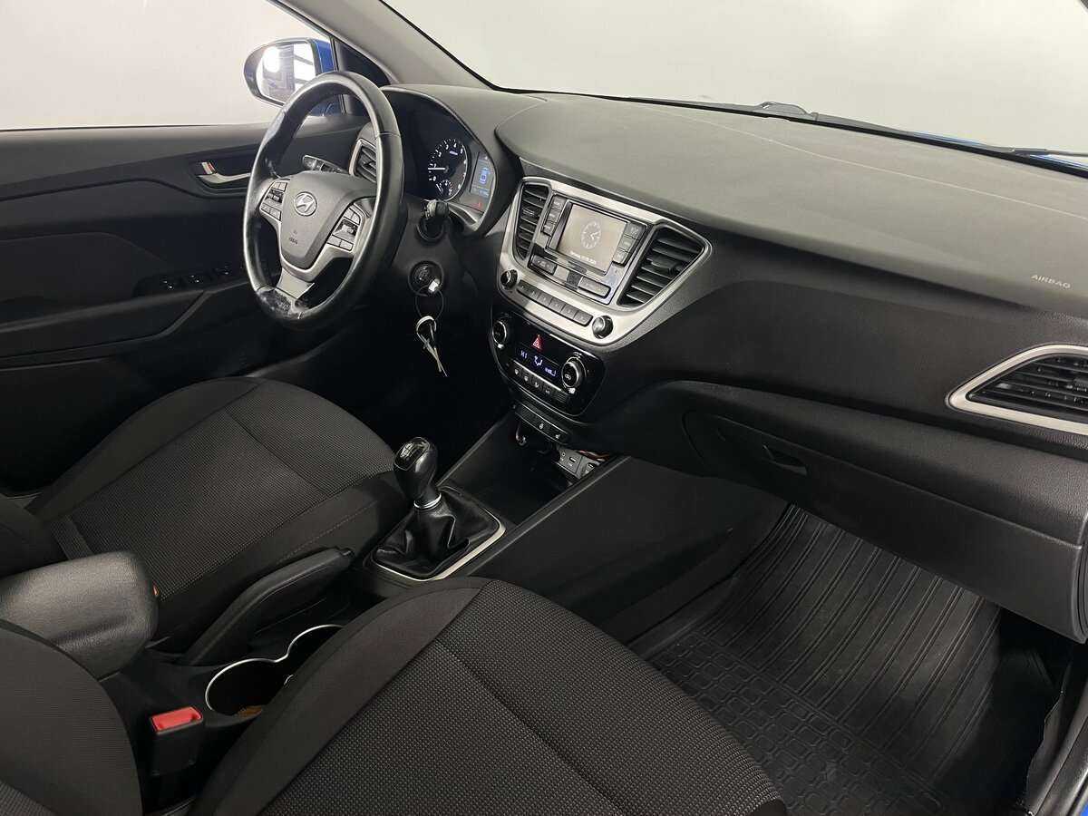 Купить Hyundai Solaris, 2017, 120 850 км, фото №12