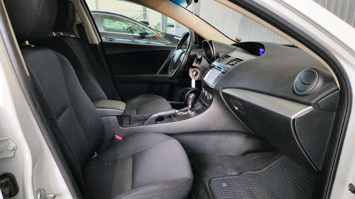 Купить Mazda 3, 2012, 260 171 км, фото №14