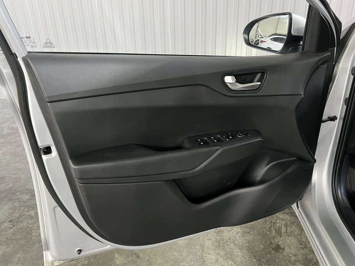 Купить Hyundai Solaris, 2020, 57 432 км, фото №9