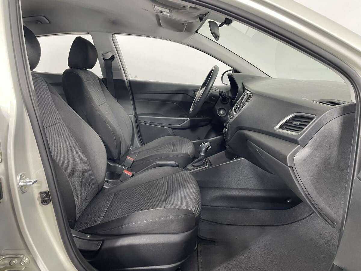 Купить Hyundai Solaris, 2018, 69 242 км, фото №14