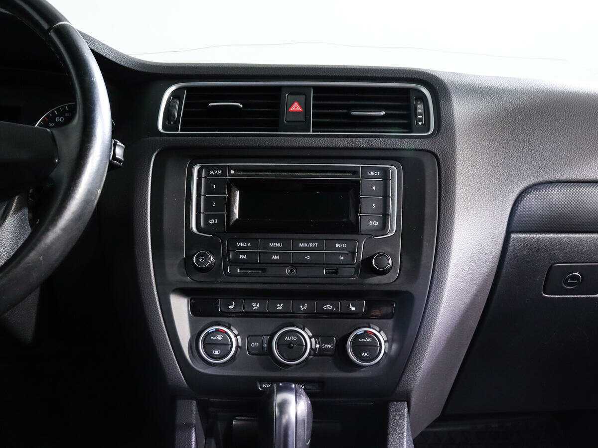 Купить Volkswagen Jetta, 2014, 108 700 км, фото №13
