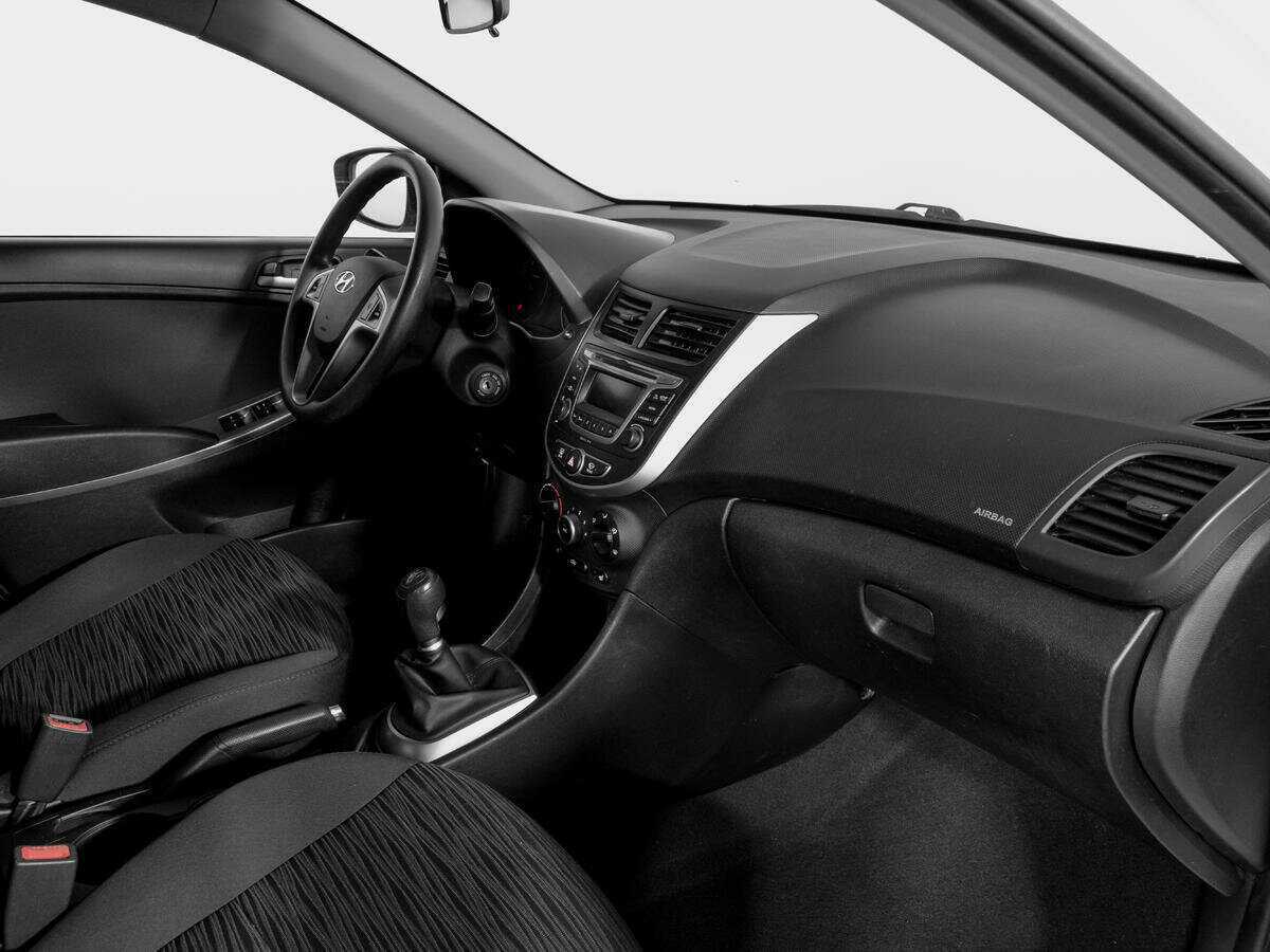 Купить Hyundai Solaris, 2016, 100 095 км, фото №9