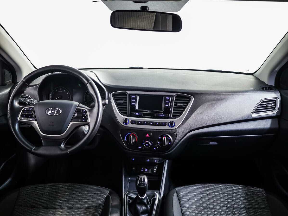 Купить Hyundai Solaris, 2018, 116 027 км, фото №9