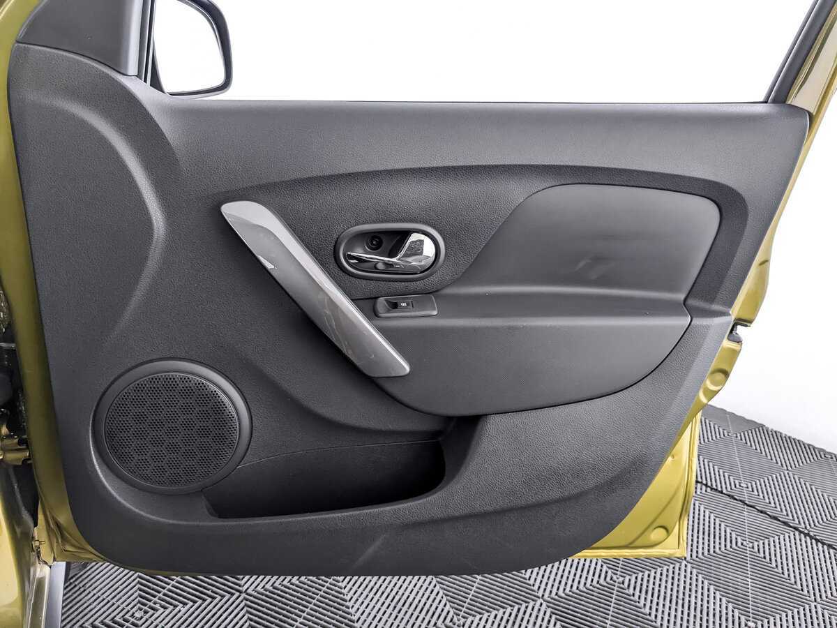 Купить Renault Sandero Stepway, 2016, 28 407 км, фото №20