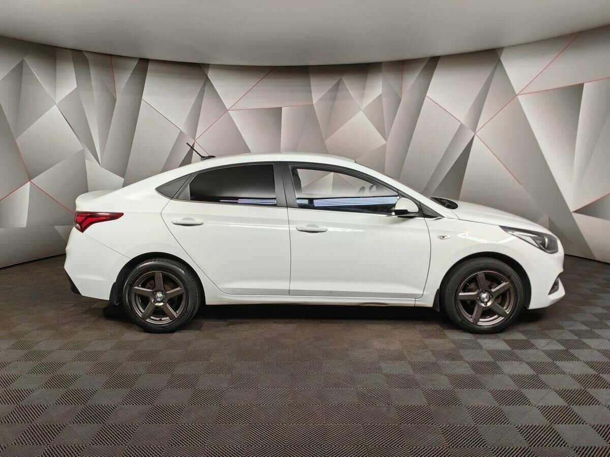 Купить Hyundai Solaris, 2017, 130 258 км, фото №6