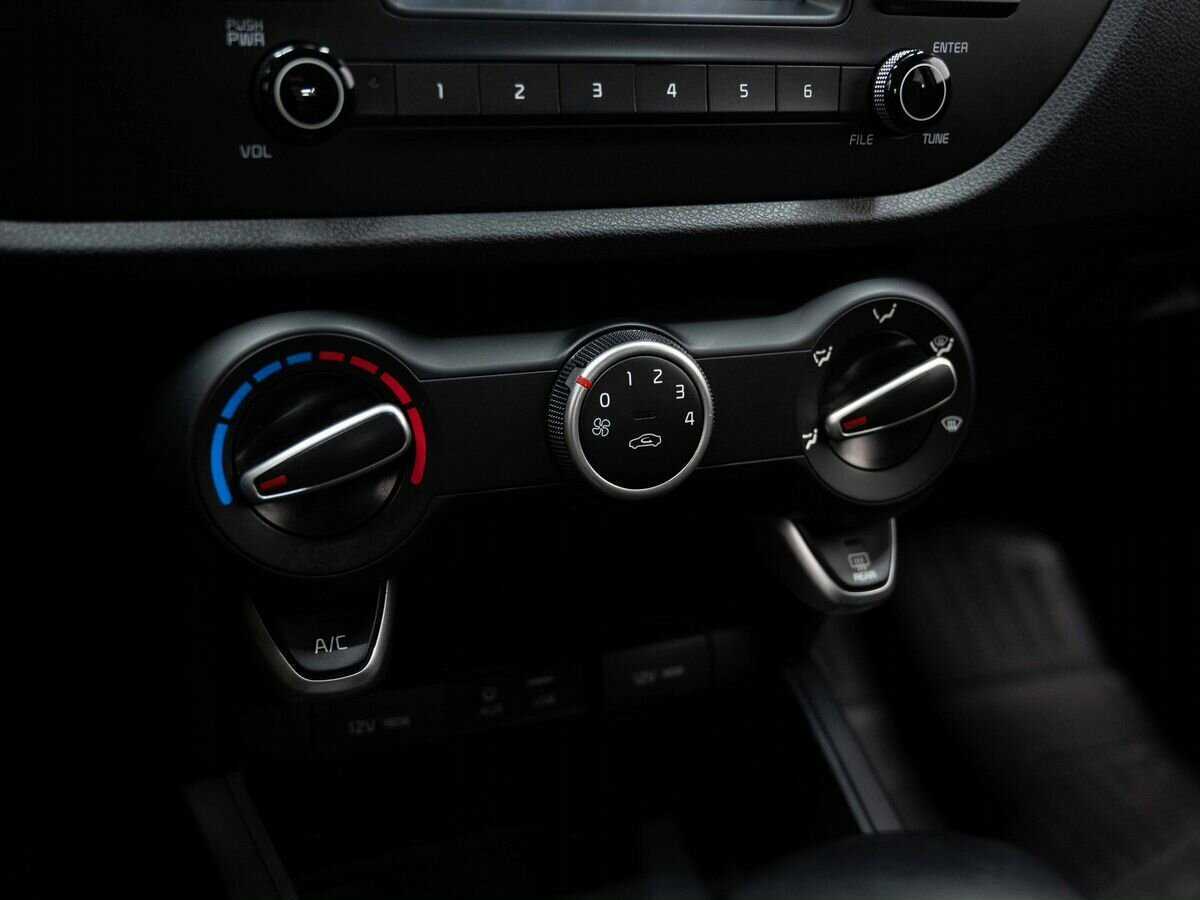 Купить Kia Rio X-Line, 2018, 141 525 км, фото №20