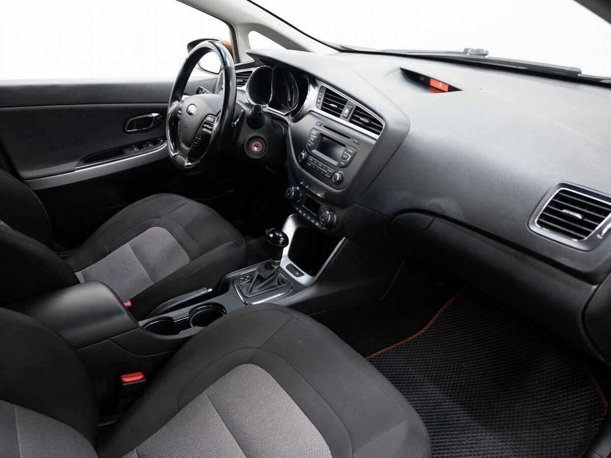 Купить Kia Ceed, 2017, 142 000 км, фото №11