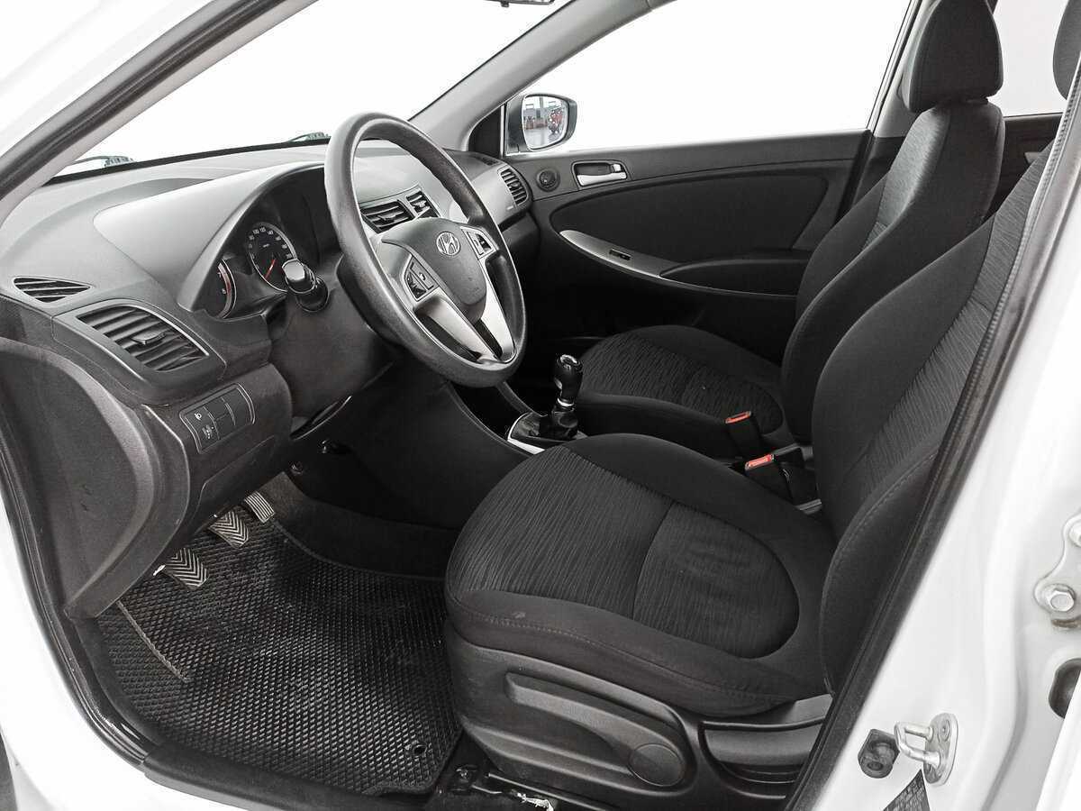 Купить Hyundai Solaris, 2015, 136 002 км, фото №14