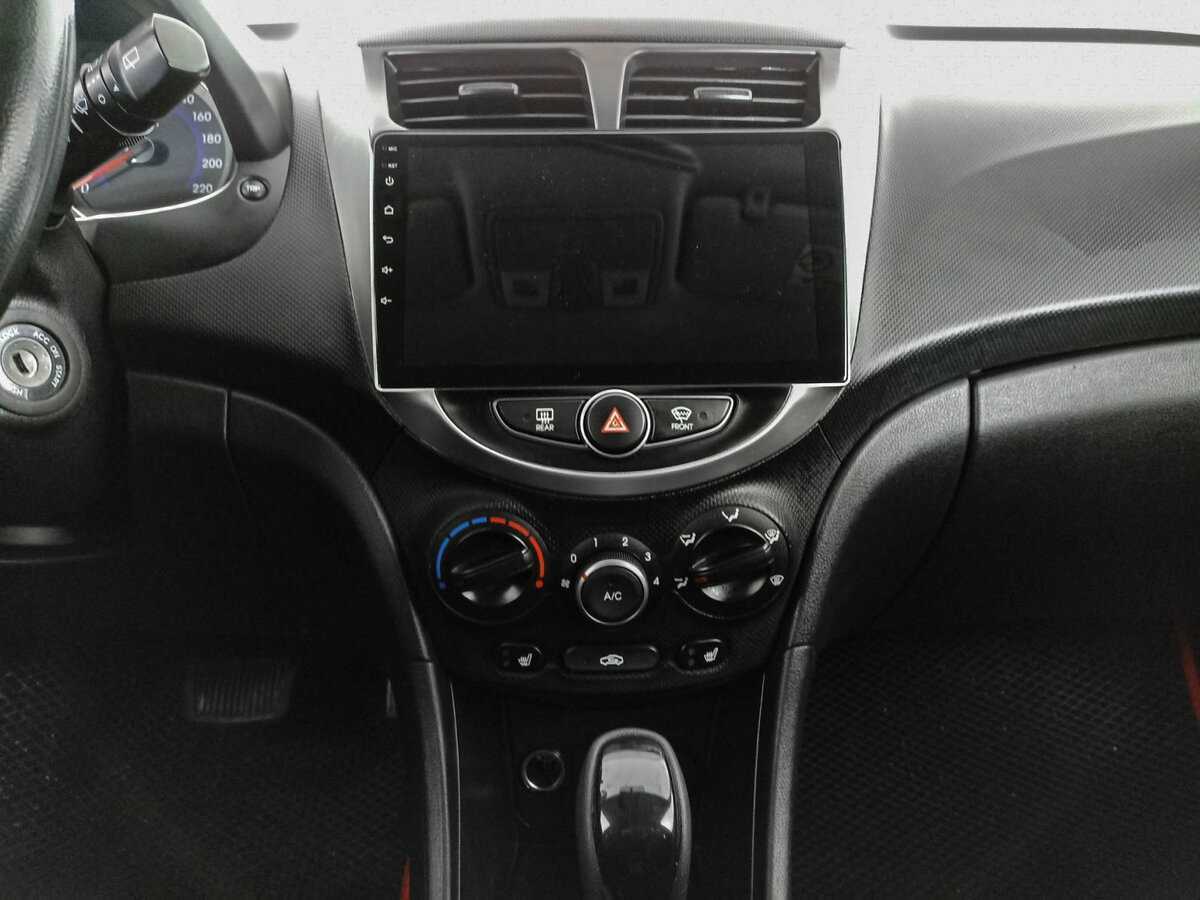 Купить Hyundai Solaris, 2014, 111 302 км, фото №13