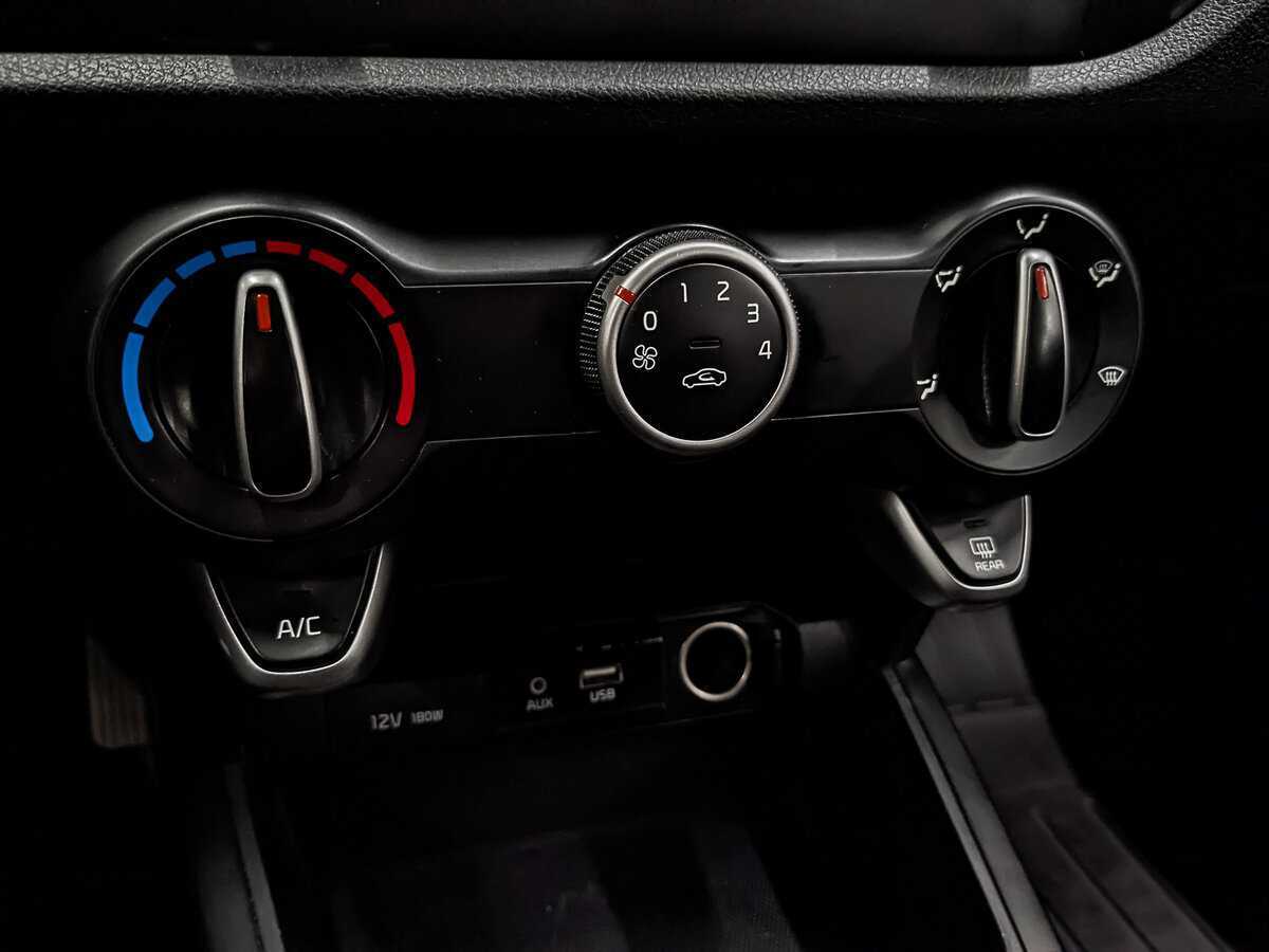 Купить Kia Rio X-Line, 2020, 190 210 км, фото №18
