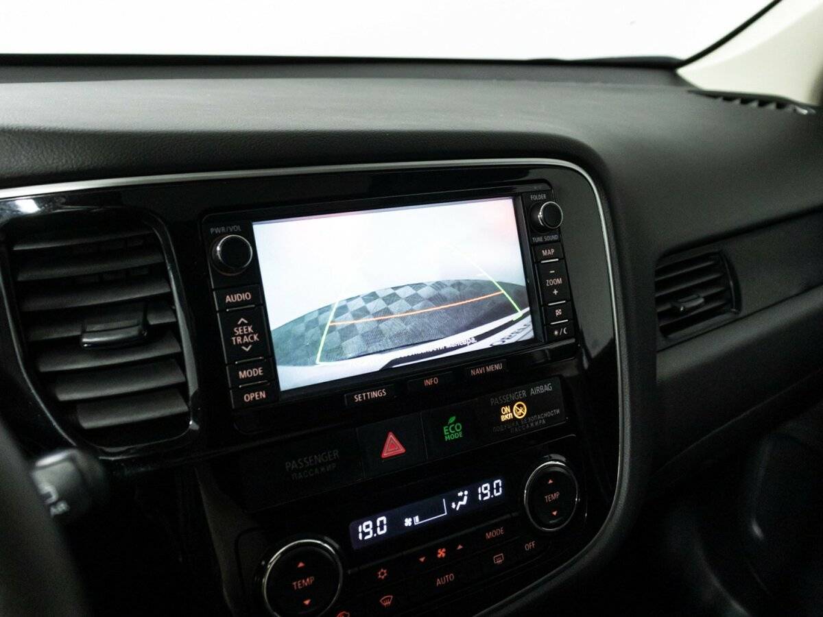 Купить Mitsubishi Outlander III Рестайлинг, 2014, 175 868 км, фото №17