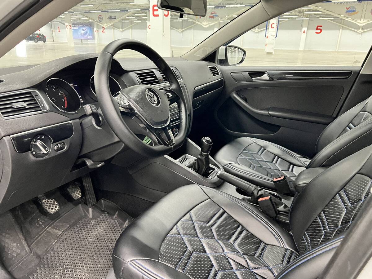 Купить Volkswagen Jetta VI Рестайлинг, 2016, 134 907 км, фото №15