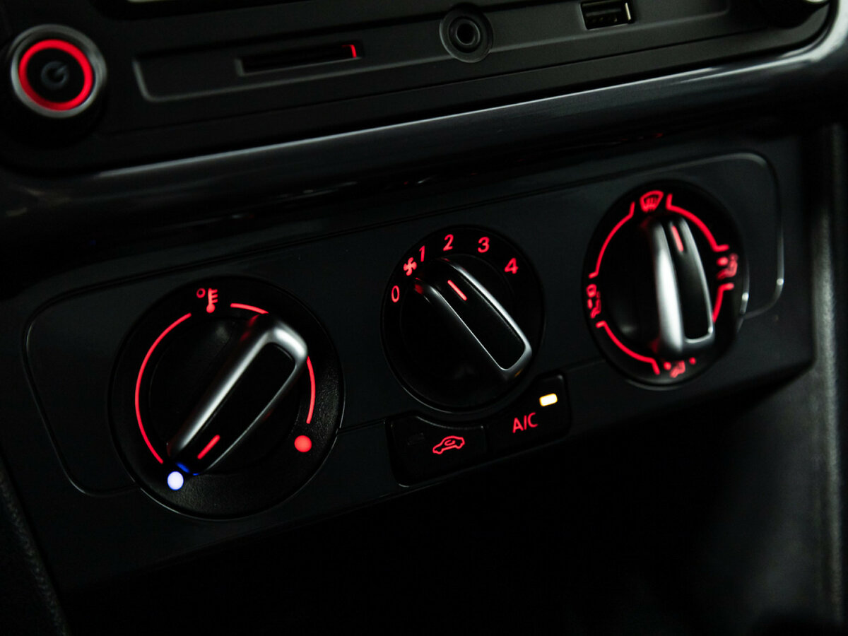 Купить Volkswagen Polo V Рестайлинг, 2020, 99 698 км, фото №16