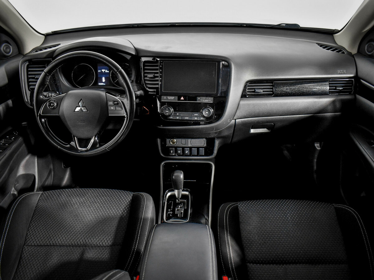 Купить Mitsubishi Outlander III Рестайлинг 3, 2018, 153 000 км, фото №10