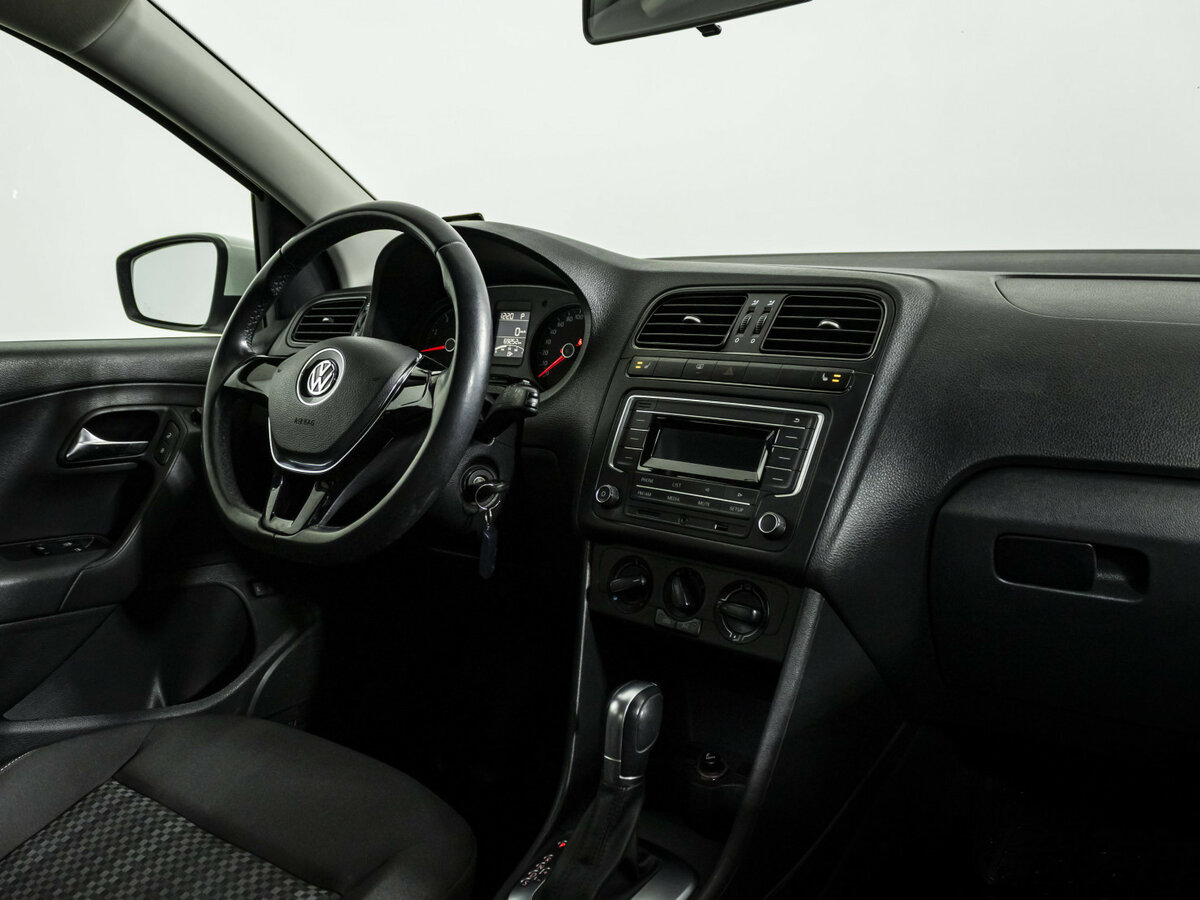 Купить Volkswagen Polo V Рестайлинг, 2016, 69 111 км, фото №8